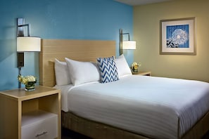 Unit with King bed. Exact unit will be assigned upon arrival. Views, colors, and decor may vary.