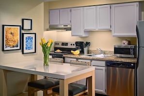 Kitchen. Exact unit will be assigned upon arrival. Views, colors, and decor may vary.
