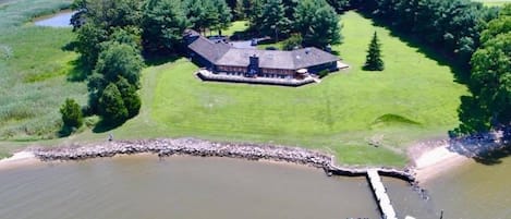 The Twin Ponds Lodge sits on over 7 acres of private waterfront property.