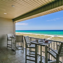 Is there a better spot for morning coffee or afternoon cocktails?