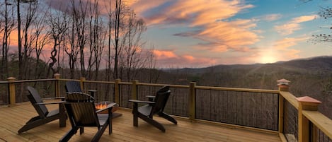 This deck was built for watching sunsets!