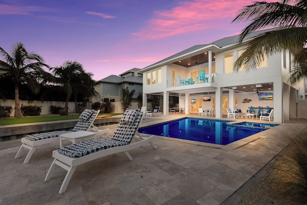 Private Pool and Spa