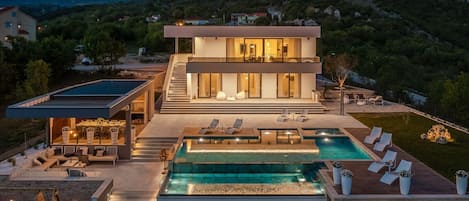 Luxury Villa Arya with 6-bedroom, 77sqm heated pool, hot-tub, sauna, gym, billiard, playgrounds