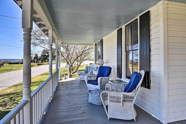 Currituck Vacation Rental | 3BR | 1BA | Stairs Required | 1,100 Sq Ft