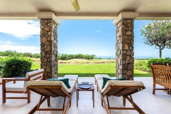 Ocean Views! Newly Remodeled in 2023! Kumulani D2.