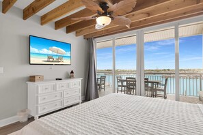 Master King Bedroom with patio access