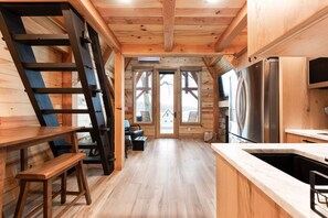 Cabins c stairs (1)