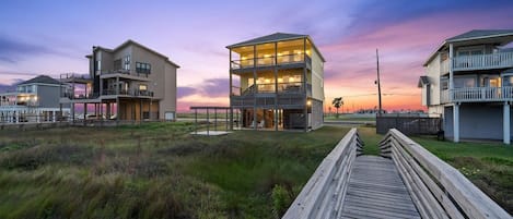 This home has panoramic, unobstructed views of the Gulf of Mexico and the beach is steps away via the private dune walkover.