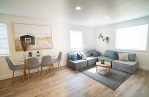 OPEN SPACE- LIVING ROOM