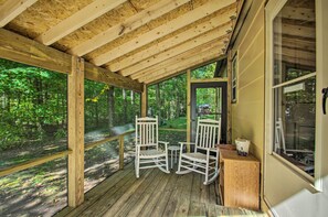 Screened Porch | Entrance