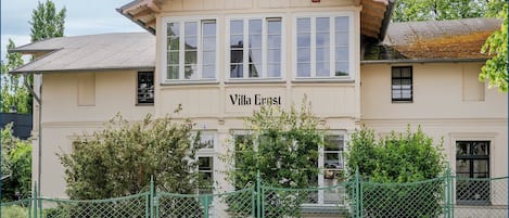 Außenansicht Villa Ernst