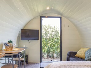 Interior | Privet Pod - Stuarts Farm, Lathom, near Southport
