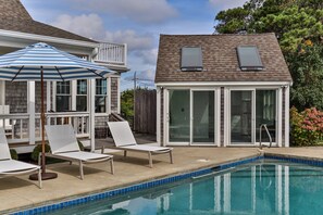 Pool House with refrigerator & bathroom