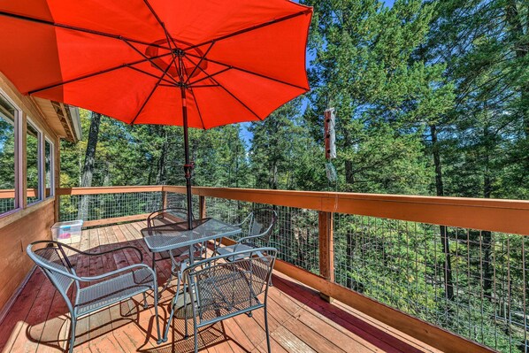 Cloudcroft Vacation Rental | 2BR | 1.5BA | 2 Steps Required | 1,184 Sq Ft