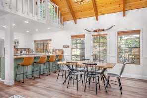 Dining area with 10 seats
