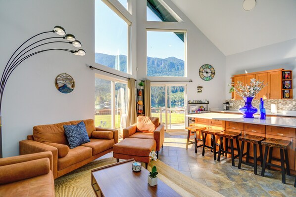 Port Angeles Vacation Rental | 5BR | 3BA | 2,500 Sq Ft | Stairs Required