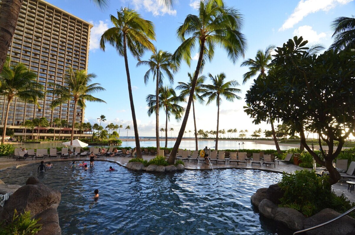 Ocean View – 2 Bedroom – Hilton Hawaiian Village – Grand Waikikian Suites By HGVC – Full Resort Acce