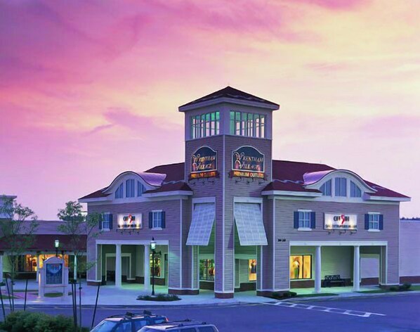 Wrentham Village Premium Outlets