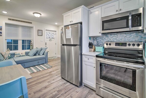 Wildwood Vacation Rental | 2BR | 1BA | Step-Free Access | 550 Sq Ft