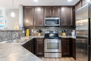 Plenty of Counter Space & Storage in this Well-Equiped Kitchen