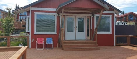 Waterfront Cabin - Entrance Equipped with Keyless Entry