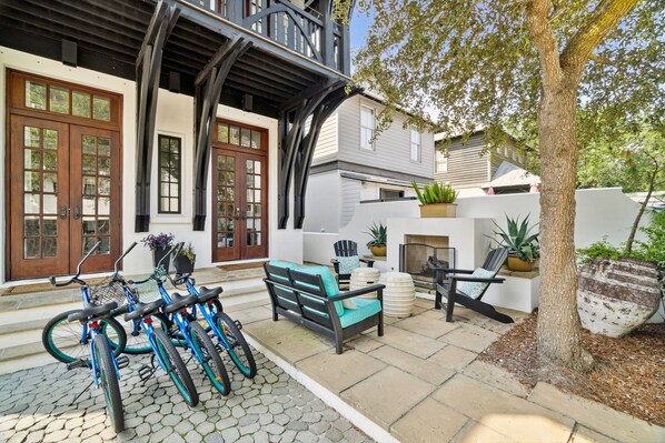 Welcome to '21 Hamilton Lane' in Rosemary Beach!
