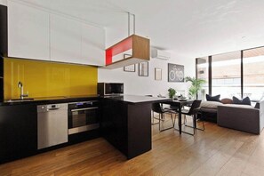 An equipped kitchen.