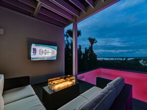 Outdoor Entertaining