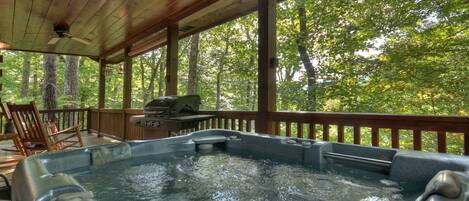 Private Hot Tub at Bearfoot Ridge