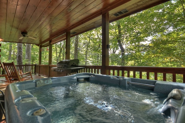 Private Hot Tub at Bearfoot Ridge