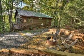 Exterior View of Bearfoot Ridge and Outdoor Firepit