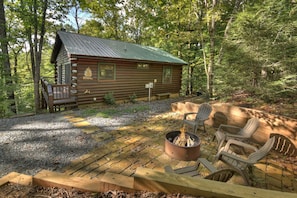 Exterior View of Bearfoot Ridge and Outdoor Firepit