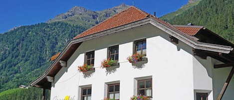 Sky, Window, Property, Building, Mountain, Plant, House, Cottage, Slope, Real Estate