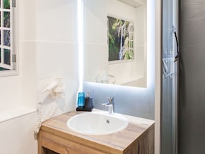 Mirror, Tap, Plumbing Fixture, Sink, Property, Bathroom Sink, Bathroom, Azure, Wood, Bathroom Cabinet