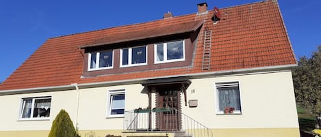 Sky, Building, Plant, Property, Window, House, Cottage, Wood, Facade