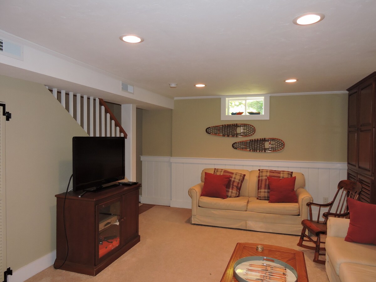Crystal Clear Water And Charming Home on Winnipesaukee AUGUST 17TH SPECIAL
