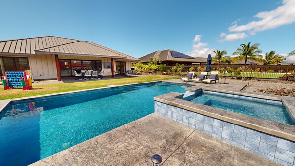 Soak up the sun by the private pool
Welcome to "Peaceful Paradise" a 3BR home in Ainamalu.  Enjoy private backyard and new private pool and spa.