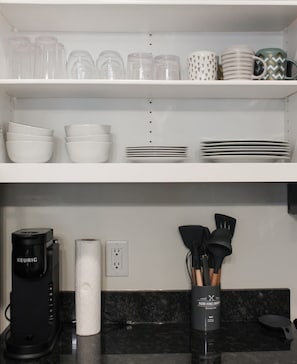 Dishware