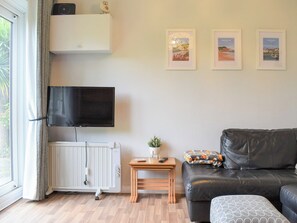 Living area | Barn Owls Holiday Bungalow, Weston, near Sidmouth