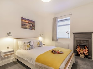 Double bedroom | Copper&rsquo;s Rest - Bluelight Apartments, Saltburn-by-the-Sea