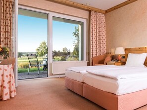 Golfdirekt Einzelzimmer mit Du oder Bad, WC, Frühstück und Abendessen