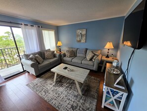 CUTE 2b 2ba Condo @ MB Resort- All you could need!
