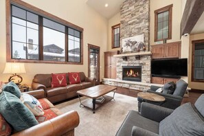 StayWinterPark 751 Mountain Terrace living area