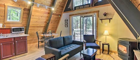 Pinetop-Lakeside Vacation Rental | 2BR | 1BA | 640 Sq Ft | Stairs Required