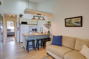 Living Room | Queen Sleeper Sofa | Pets Allowed (w/ Fee)