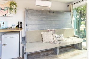 Murphy bed/couch (1)