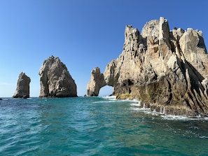 The famous Arch of Cabo San Lucas