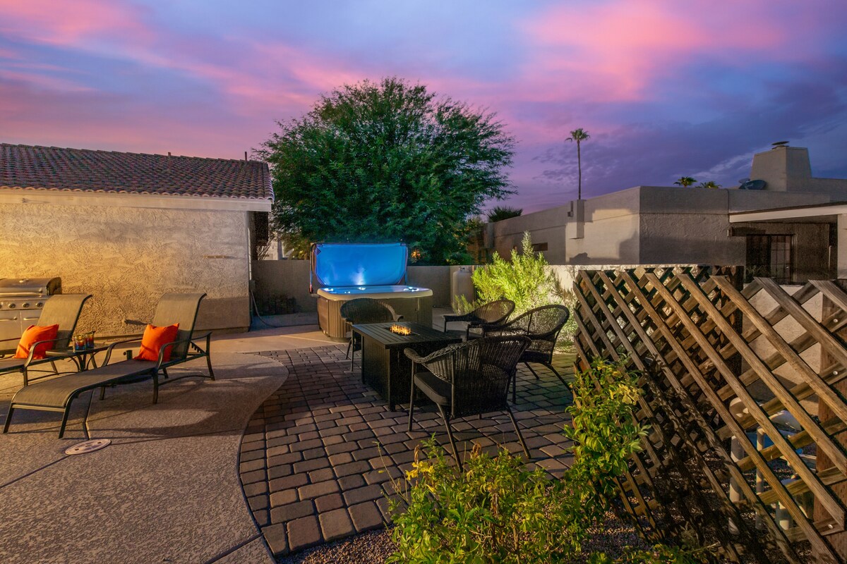 Peaceful, private home with pool & hot tub