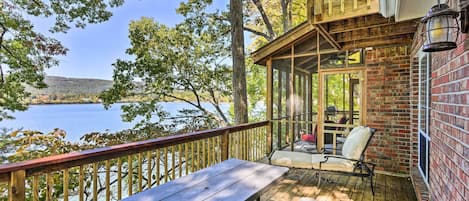 Soddy-Daisy Vacation Rental | 3BR | 2.5BA | 2,300 Sq Ft | 6 Steps to Access