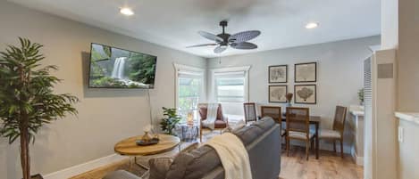 Enough space to sit and relax with your friends and family after a day out on Coronado Island with a queen-sized pull-out couch.